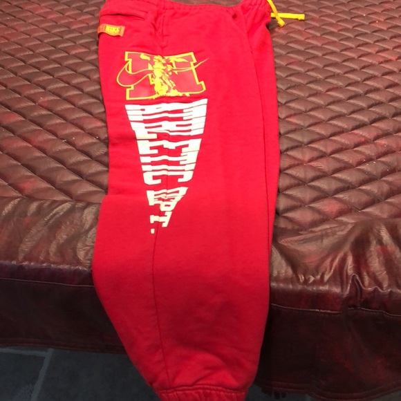 Nike Sweatpants size Medium - Picture 2 of 7